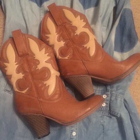 Cute Cowboy boots size 7 1/2 - Picture 2 of 5